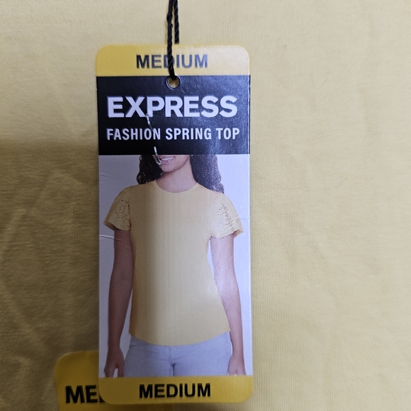 Express Women's Spring Top - Picture 7 of 8